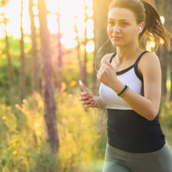Zašto svi trkači trebaju barem 10 minuta joge - Zdrava Alternativa
