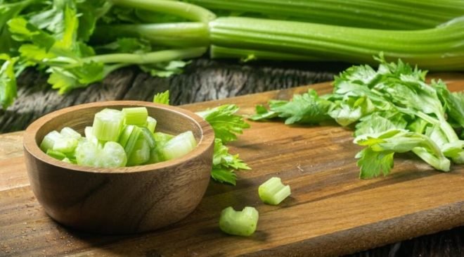 Zašto je dobar celer?, ljekovita svojstva celera, celer korijen, celer sok, zdravaalternativa.online